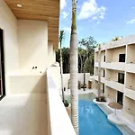 Cocay Pi2220 Gym, Balcony,Swimming Pool,Pets
