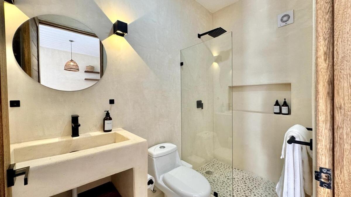 Cocay Pi2220 Gym, Balcony,swimming Pool,pets